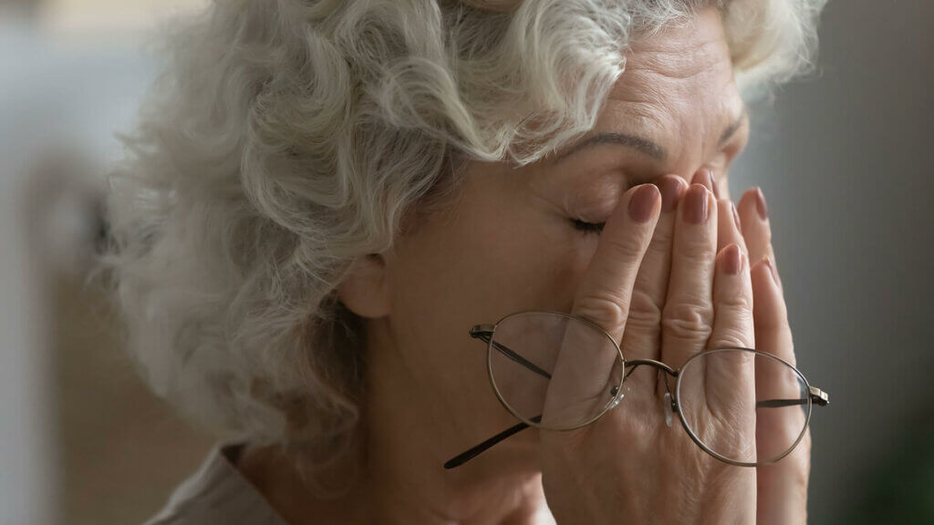 Brille schmerzt? Denken Sie über Augen lasern nach